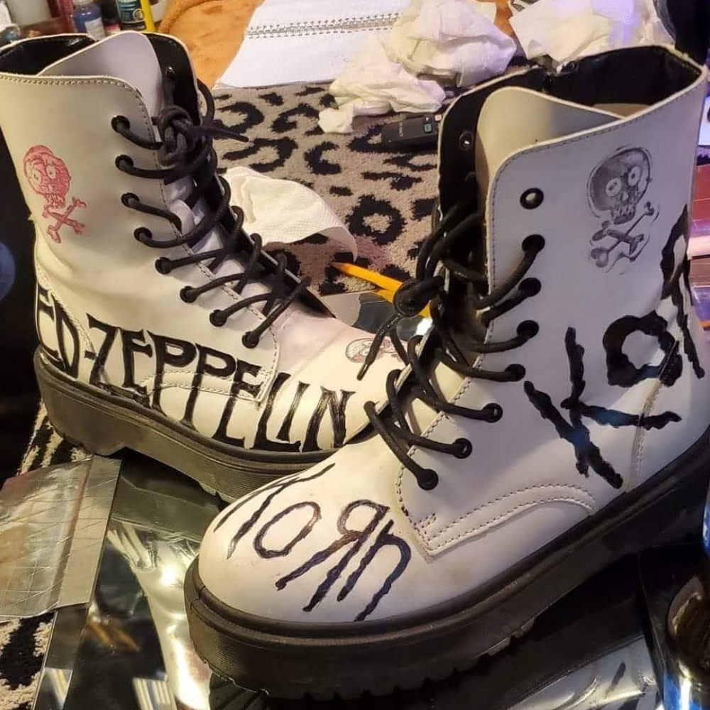 Combat boots